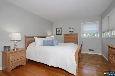 11 Henry Avenue Park Ridge NJ 07656