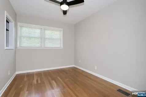 11 Henry Avenue Park Ridge NJ 07656