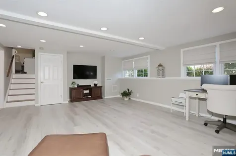 11 Henry Avenue Park Ridge NJ 07656