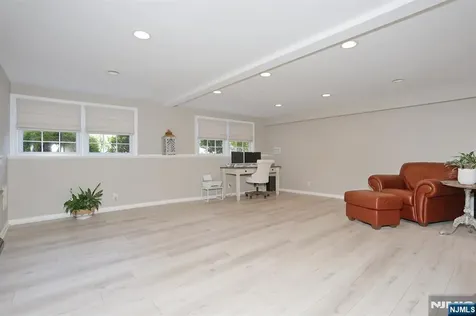 11 Henry Avenue Park Ridge NJ 07656