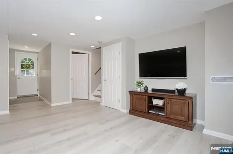 11 Henry Avenue Park Ridge NJ 07656