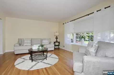 11 Henry Avenue Park Ridge NJ 07656