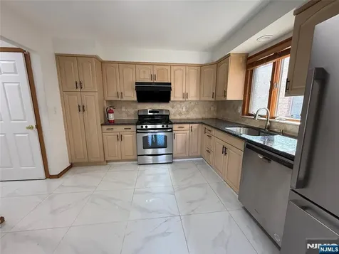 477 3rd Street Palisades Park NJ 07650