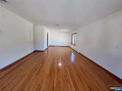 477 3rd Street Palisades Park NJ 07650