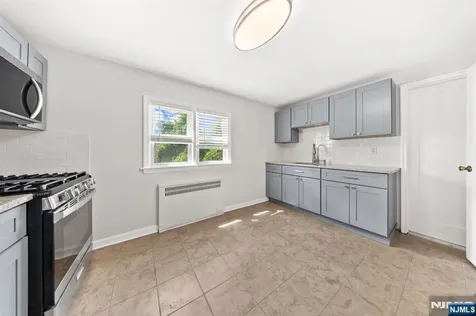 81 Grant Avenue Clifton NJ 07011