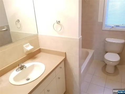 393 Washington Avenue Cliffside Park NJ 07010