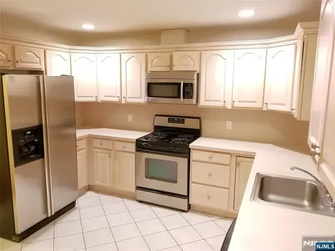 393 Washington Avenue Cliffside Park NJ 07010