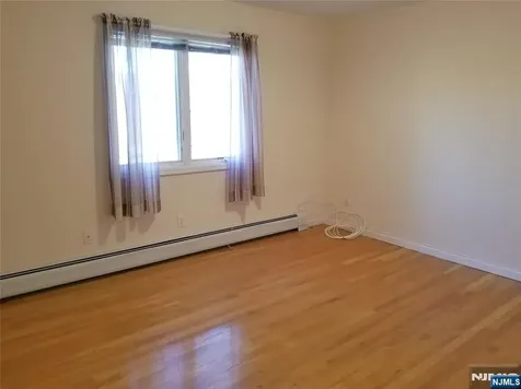 393 Washington Avenue Cliffside Park NJ 07010