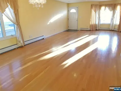 393 Washington Avenue Cliffside Park NJ 07010