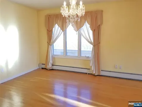 393 Washington Avenue Cliffside Park NJ 07010