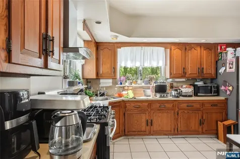 33-35 Pulaski Place Hackensack NJ 07601