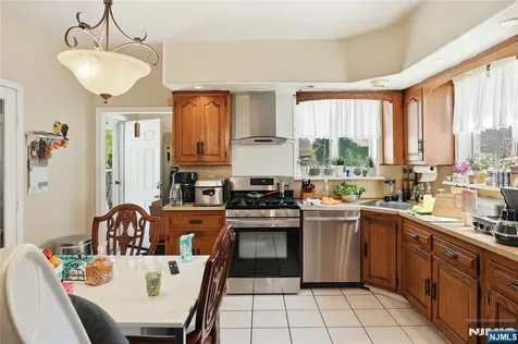 33-35 Pulaski Place Hackensack NJ 07601