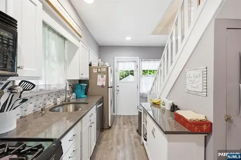 8 Ivan Road West Milford NJ 07480