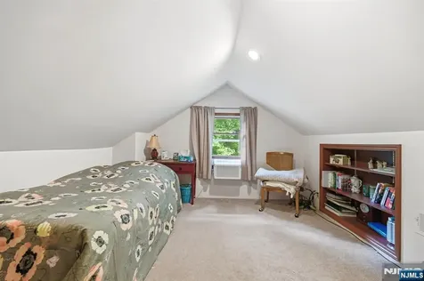 8 Ivan Road West Milford NJ 07480