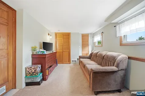 8 Ivan Road West Milford NJ 07480