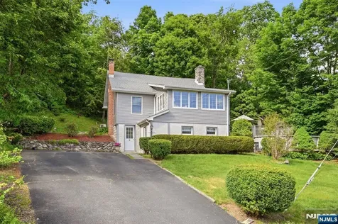 8 Ivan Road West Milford NJ 07480