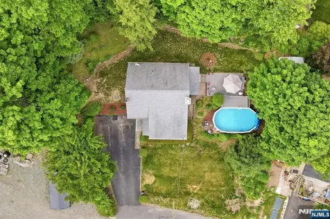 8 Ivan Road West Milford NJ 07480