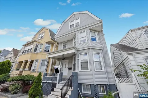 196 Windsor Street Kearny NJ 07032