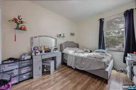 196 Windsor Street Kearny NJ 07032