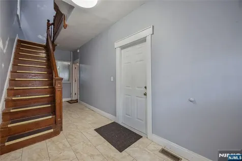196 Windsor Street Kearny NJ 07032