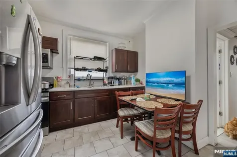 196 Windsor Street Kearny NJ 07032