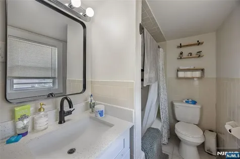 196 Windsor Street Kearny NJ 07032
