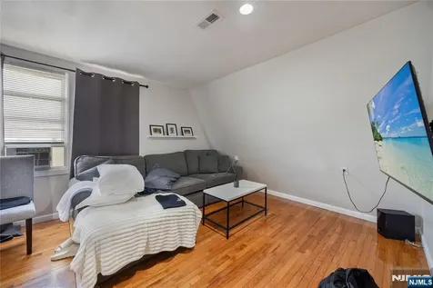 196 Windsor Street Kearny NJ 07032