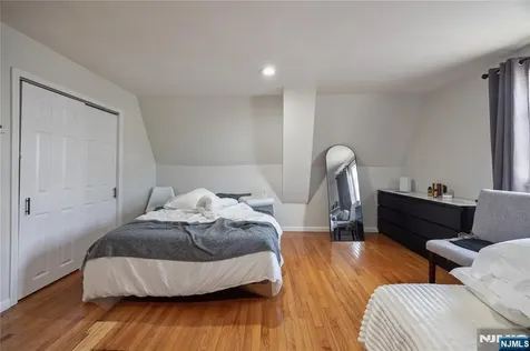 196 Windsor Street Kearny NJ 07032