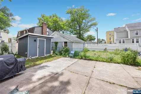 196 Windsor Street Kearny NJ 07032