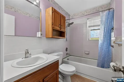 34 Knox Terrace Wayne NJ 07470