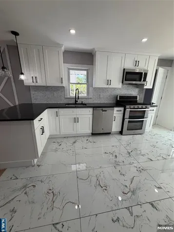 910 Roanoke Avenue Hillside NJ 07205