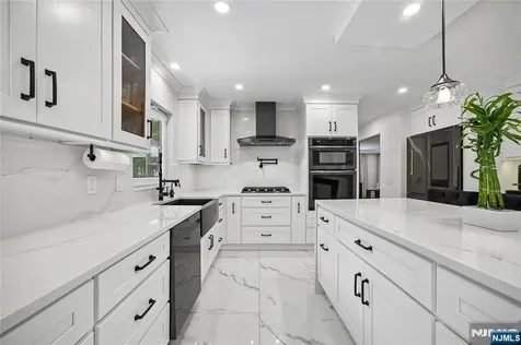 36 Ivy Place Wayne NJ 07470