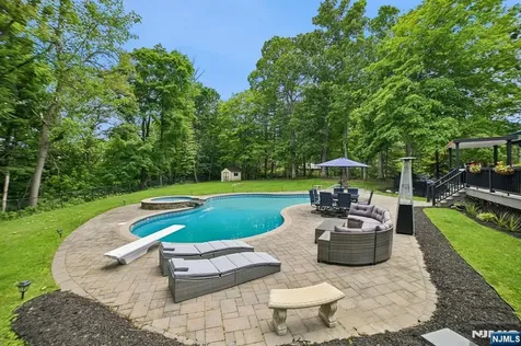 36 Ivy Place Wayne NJ 07470