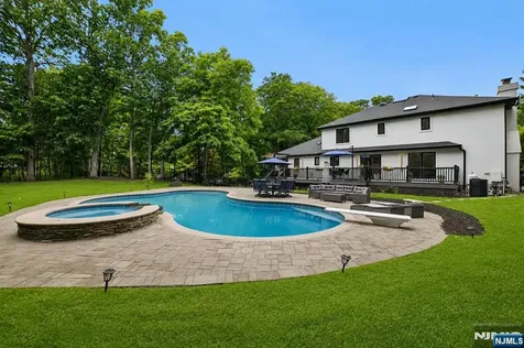 36 Ivy Place Wayne NJ 07470
