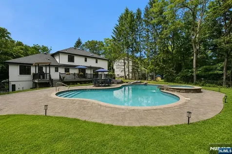 36 Ivy Place Wayne NJ 07470