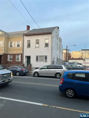 195 Walnut Street Newark NJ 07105