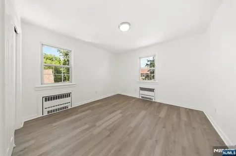 493 Beverly Road Teaneck NJ 07666