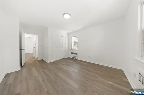 493 Beverly Road Teaneck NJ 07666