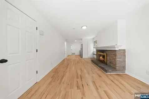 493 Beverly Road Teaneck NJ 07666