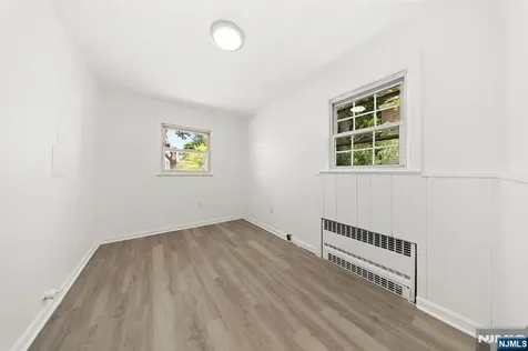 493 Beverly Road Teaneck NJ 07666