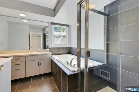 172 Grandview Lane Mahwah NJ 07430