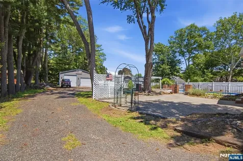 1252 Ringwood Avenue Pompton Lakes NJ 07442