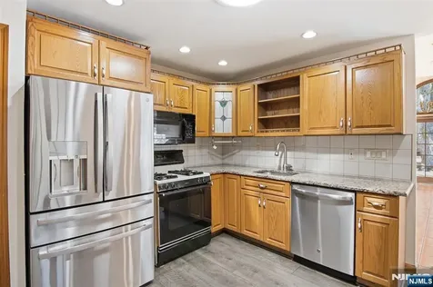 1252 Ringwood Avenue Pompton Lakes NJ 07442