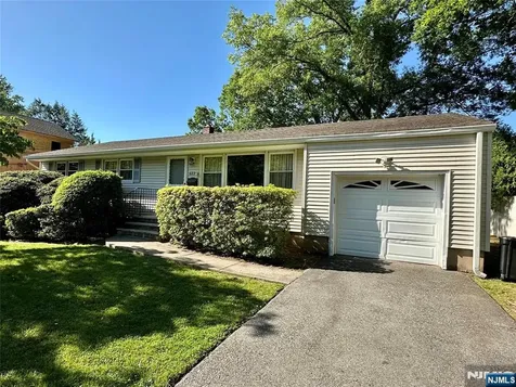 622 Valley Court Twp Of Washington NJ 07676