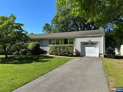622 Valley Court Twp Of Washington NJ 07676
