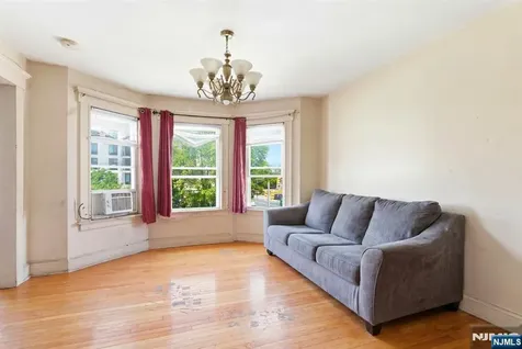 3 Winthrop Terrace East Orange NJ 07018