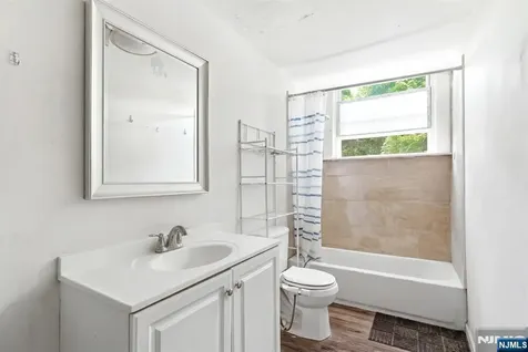 3 Winthrop Terrace East Orange NJ 07018