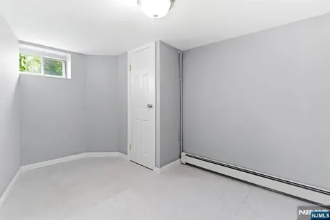 3 Winthrop Terrace East Orange NJ 07018