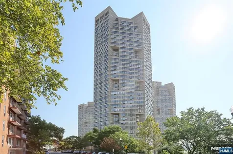 7004 Boulevard E Guttenberg NJ 07093