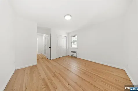 493 Beverly Road Teaneck NJ 07666